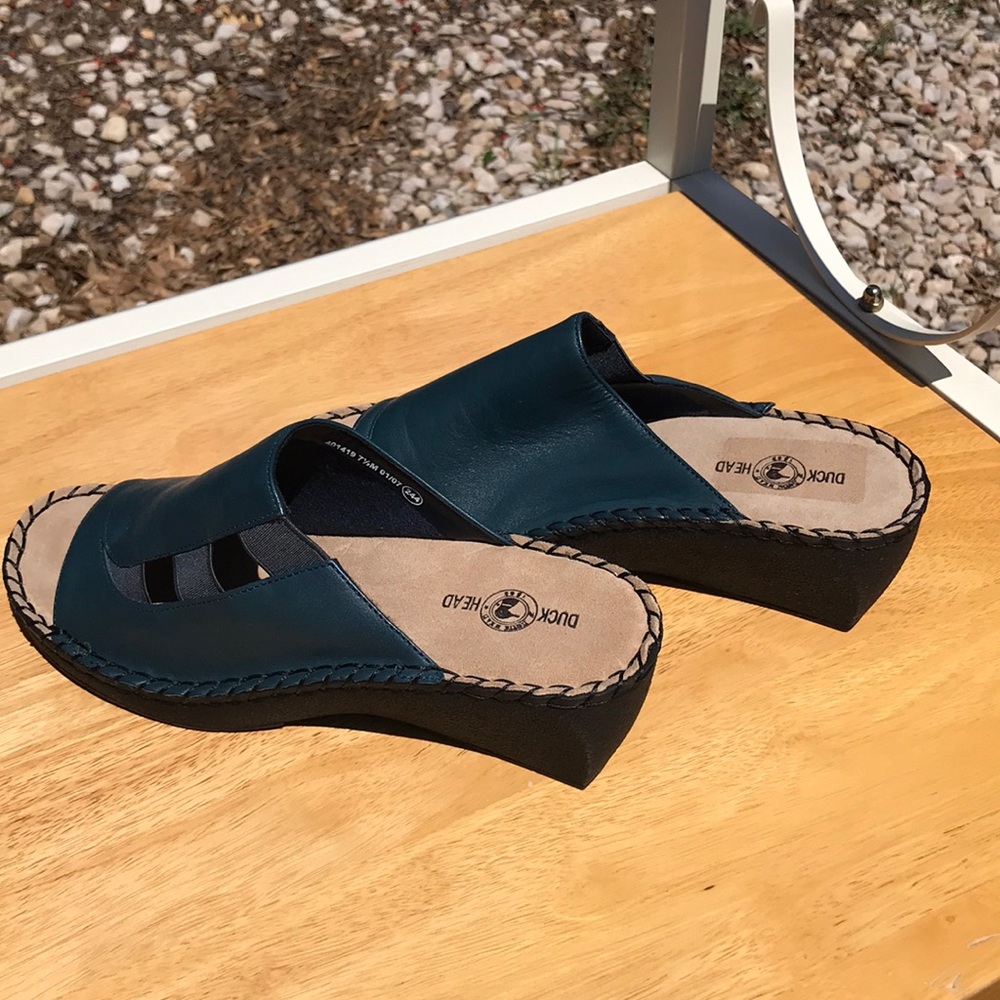 New duck head shoes size 7 1/2 medium